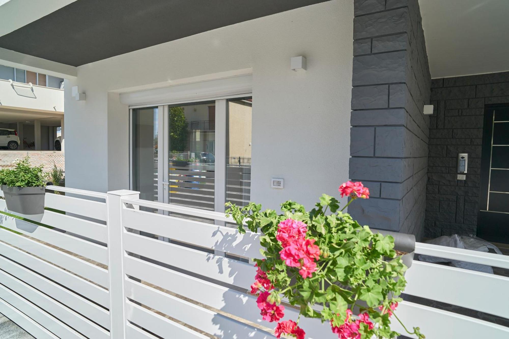 Villa Borghesi Suites Fronte Mare Rimini Bagian luar foto