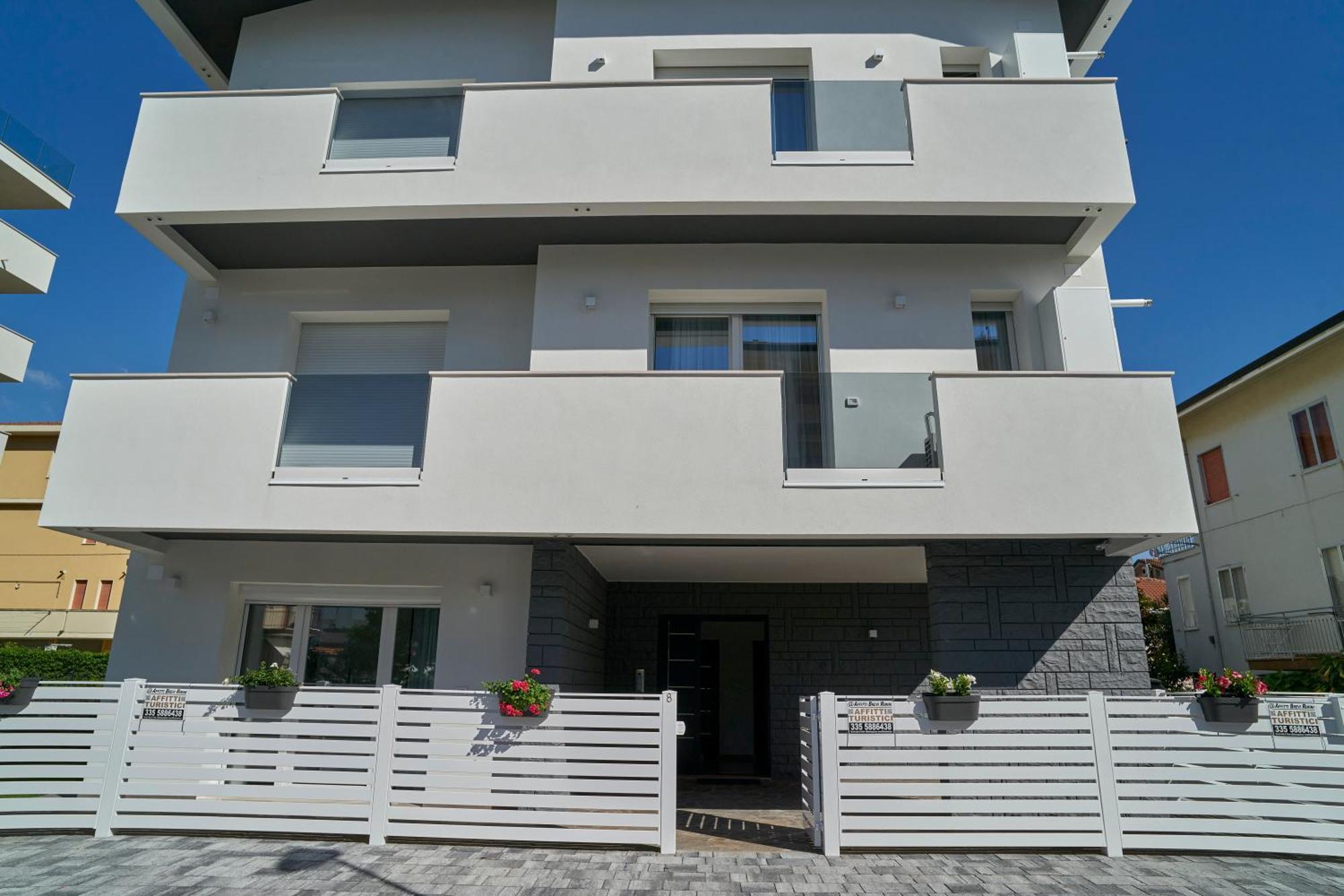 Villa Borghesi Suites Fronte Mare Rimini Bagian luar foto