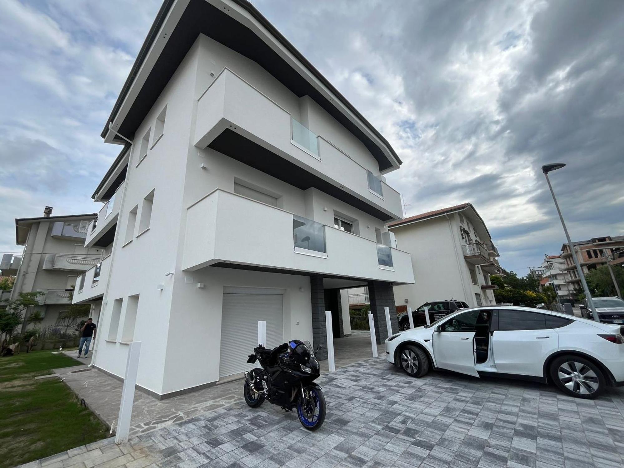 Villa Borghesi Suites Fronte Mare Rimini Bagian luar foto
